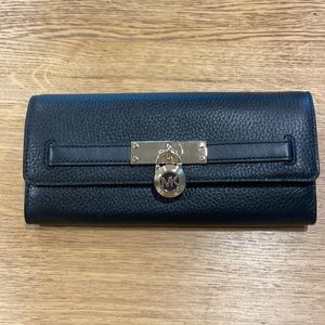 Michael Kors Black Wallet. NWT